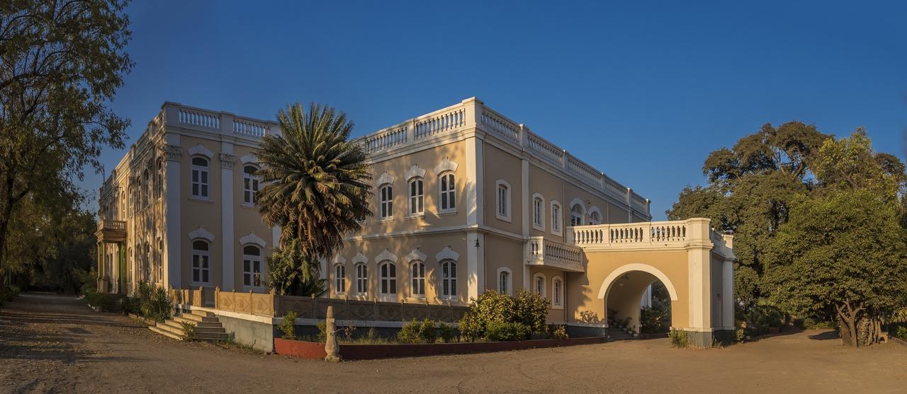 Royal Oasis Hotel Wankaner Exterior photo